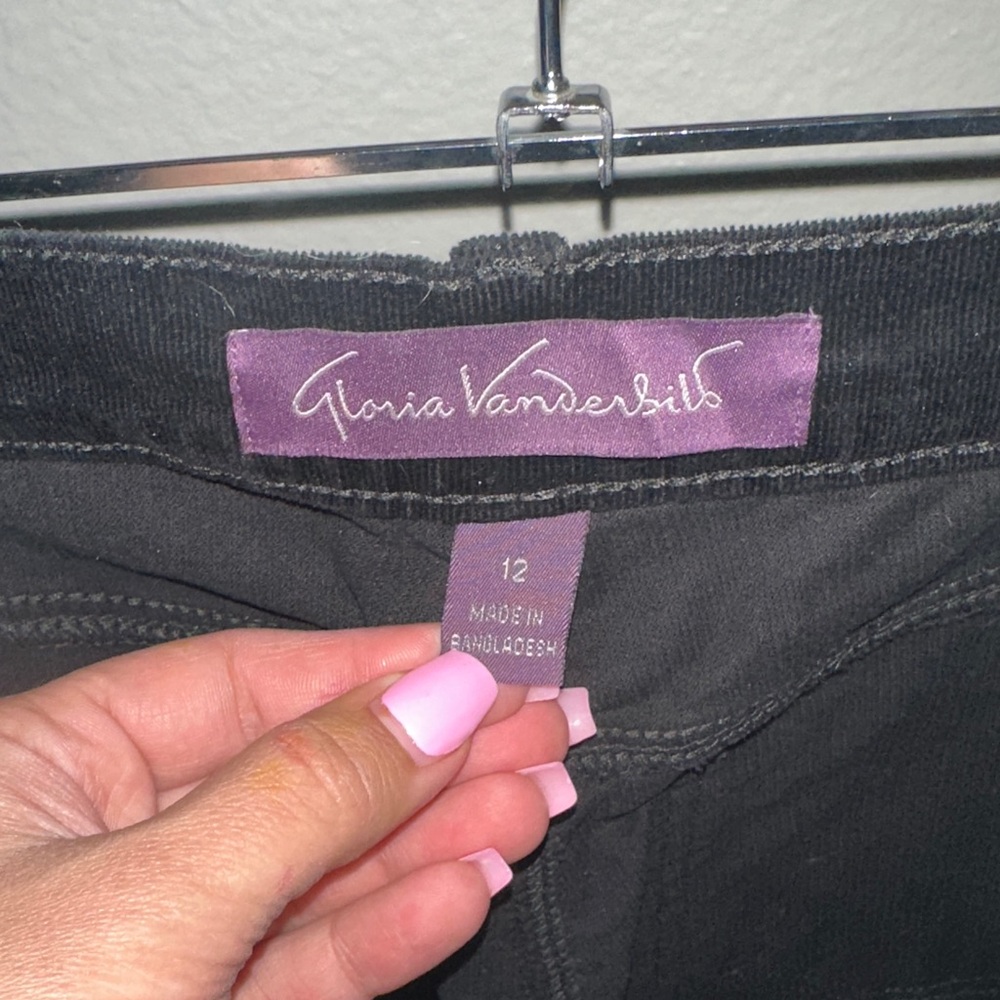 Gloria Vanderbilt Black Straight Leg Jeans - Picture 4 of 4